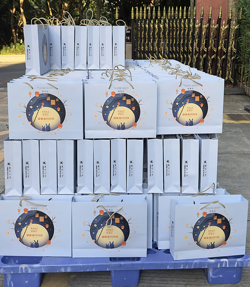 桂花飄香迎國慶,中秋賞月萬事圓。91看片在线化妝用品（深圳）有限公司同心慶中秋迎國慶！！