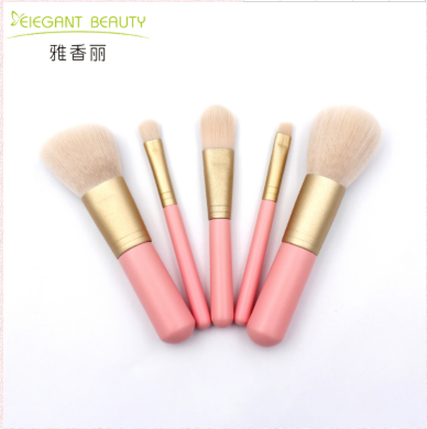 91看片APP下载在不同場合的應用：打造多變妝容